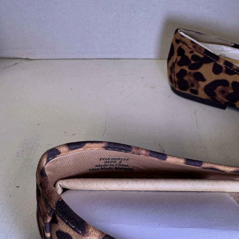 Journee Collection Womens Marci Slip On Round Toe Loafer Flats Leopard 9 Suede - Picture 8 of 9
